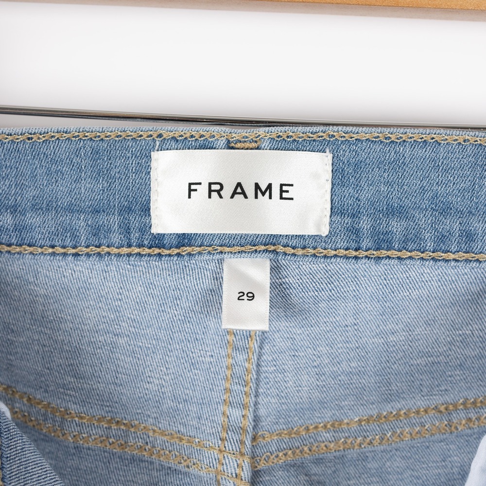 NWT FRAME Le Easy Flare Raw Hem Light Wash Denim Jeans Womens Size 29 - Picture 2 of 11